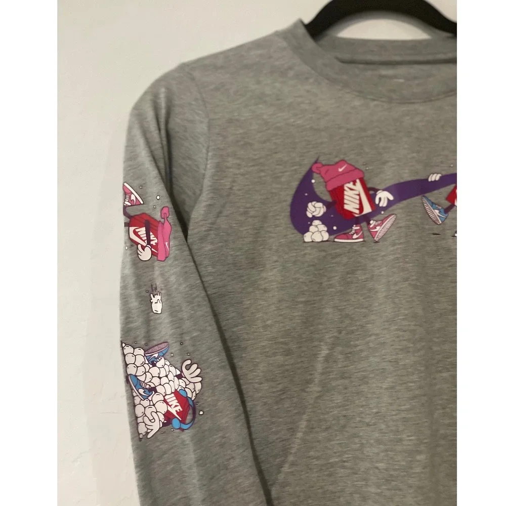 Nike Girls T- Shirt Medium Youth Long Sleeve Tee‎ Graphic Crew Neck Snowball NWT